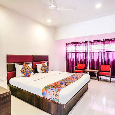 สปอต ออน 63194 โฮเต็ล ราช ทัวริสต์ Hotel นาสิก ภายนอก รูปภาพ